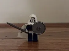 LEGO Minifigure sh0100 Taskmaster White Cape Hood with Part 98370 Weapon Sword