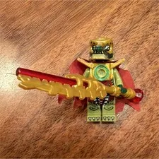 LEGO Legends of Chima Crominus Minifigure loc001 w/ Cape, Helmet & Weapon
