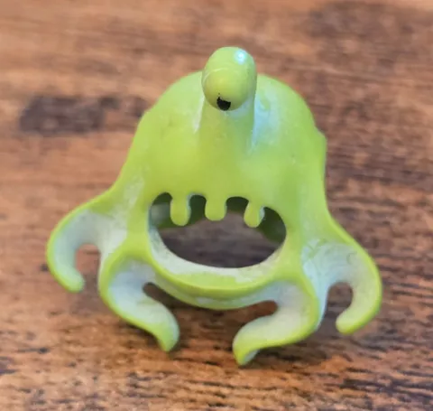 LEGO Alien Clinger with White Eye with Black Pupil Minifigure