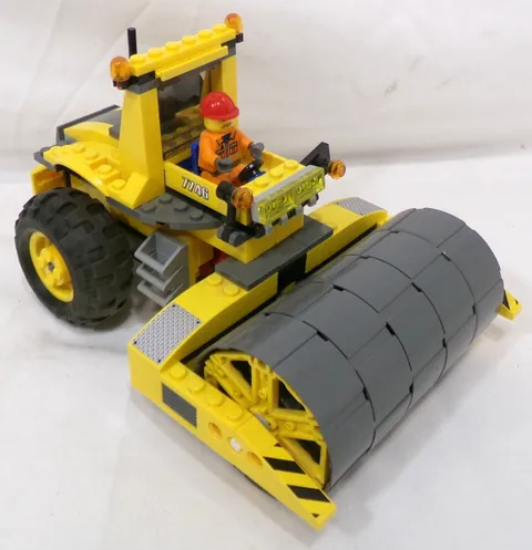 LEGO City 7746 Single Drum Roller Set  Roller Incomplete With Minifigure