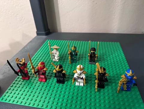 LEGO NINJAGO Minifigure Lot 8pc Kai Jay Zane Cole Lloyd w/ Weapons