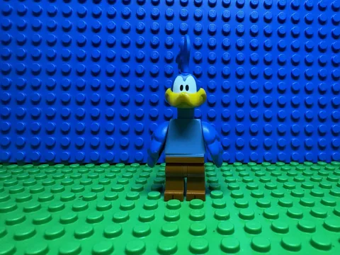 Road Runner - LEGO Looney Tunes Collectible Minifigure (Series 1) (2021)