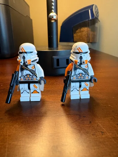 LEGO Star Wars lot of 2 212th Battalion Airborne Trooper sw1100 With Waistcapes
