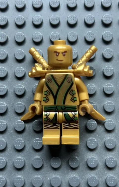 Lego Ninjago Lloyd Golden Ninja The Final Battle Minifig njo073 70503 *no hood*