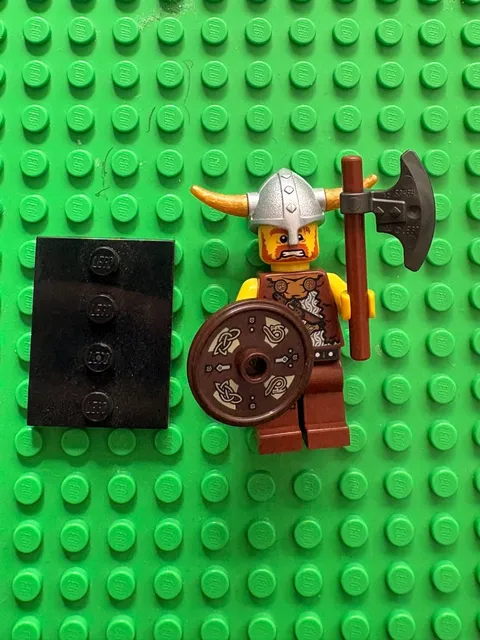 PRISTINE LEGO: Viking (COL054) - From CMF Series 4 (2011) -RETIRED! Hard To Find
