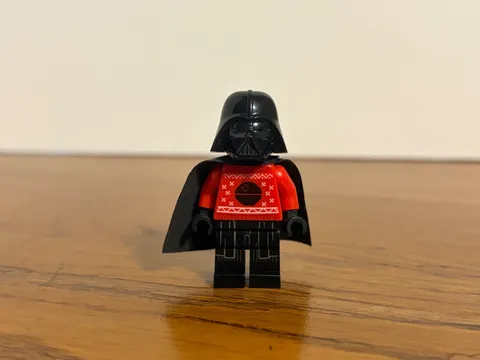 LEGO Darth Vader (Red Christmas Sweater with Death Star) MINIFIGURE STAR WARS 