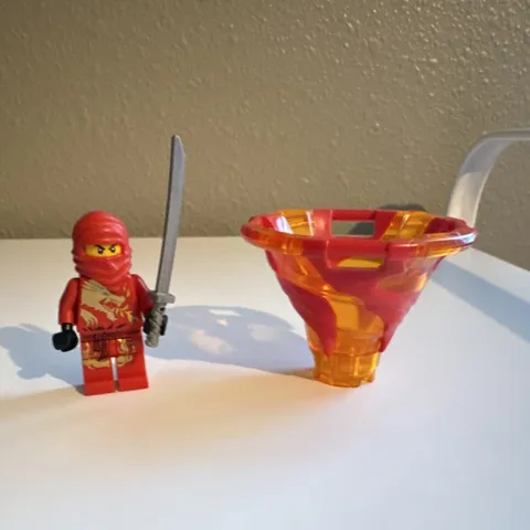 LEGO NINJAGO Kai Minifigure w/ Sword & Spinjitzu Spinner, njo756 71777