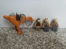 Lego Star Wars Kaadu Gungan Beast, Gungan Soldier & Jar Jar Binks Minifigures 