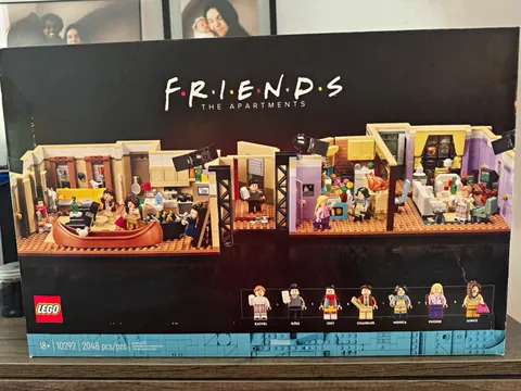 LEGO Icons FRIENDS The Friends Apartments 10292 2048 pcs 18+ Box