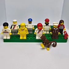 Vintage LEGO Minifigure Lot Classic Town & Space w/ Monkey & Parrot
