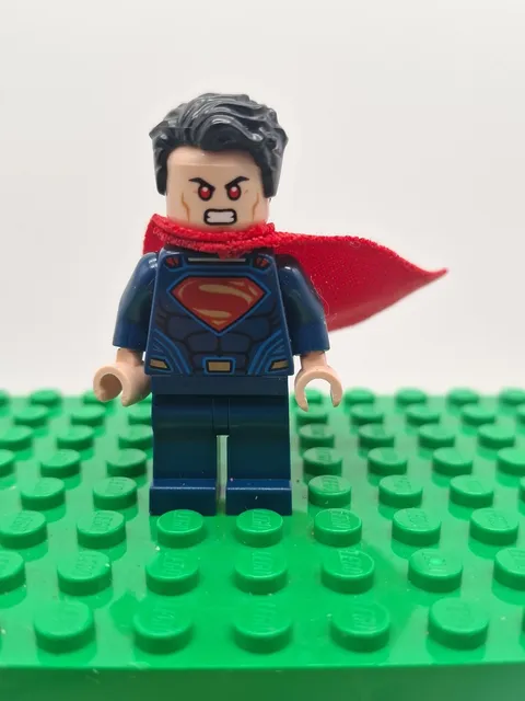 Superman dual molded legs Dawn of Justice DC Superheroes Lego Minifigure 76046