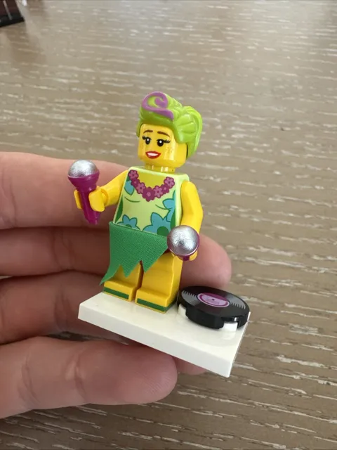 Lego Hula Lula Minifigure Lego Movie Series 2 71023 CMF Lot Complete Collectible