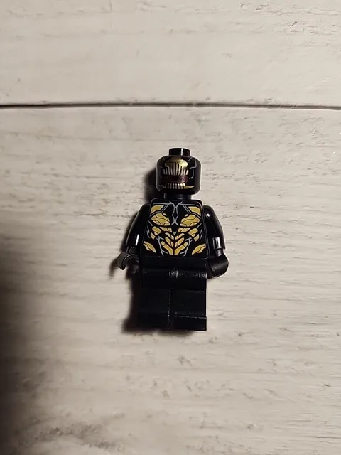 LEGO Marvel Infinity War Outrider Minifigure sh505 Lot # 5
