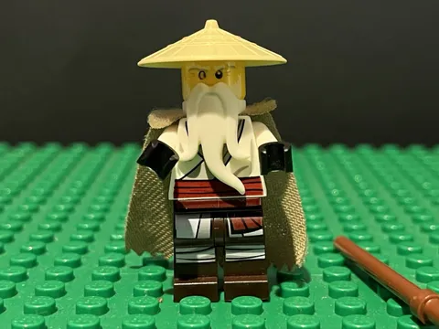 LEGO NINJAGO Wu Master Minifigure with Fuzzy Cape njo0550 70677