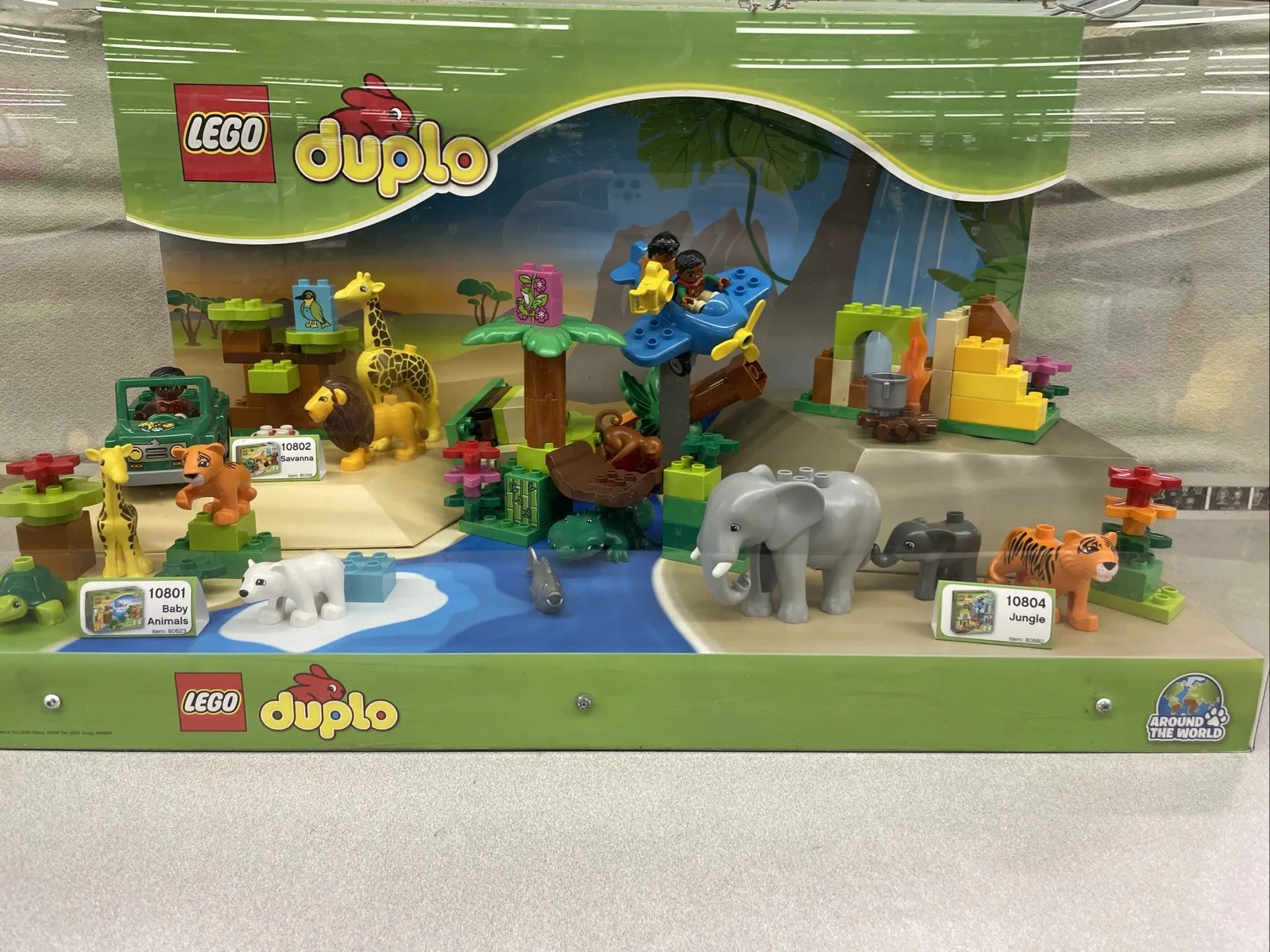 LEGO® Duplo Jungle & Baby Animals Store Display! Sets 10801-10804