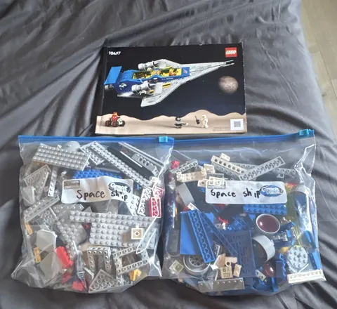 LEGO Galaxy Explorer 10497 Icons Space Bulk Lot Mixed Parts & Minifigures Bag