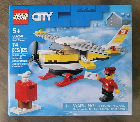 LEGO - CITY - 60250 - MAIL PLANE - NEW IN SEALED BOX 