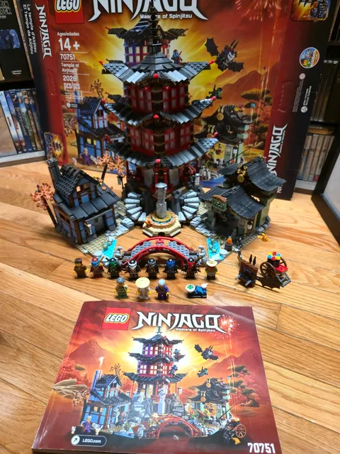 LEGO NINJAGO 70751 - Temple of Airjitzu - 99% Complete with box and instructions