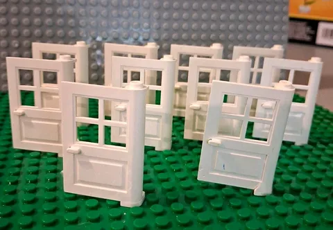 LEGO White Door 1 x 4 x 5 with 4 Panes with 2 Points on Pivot (3861). Lot Of 10
