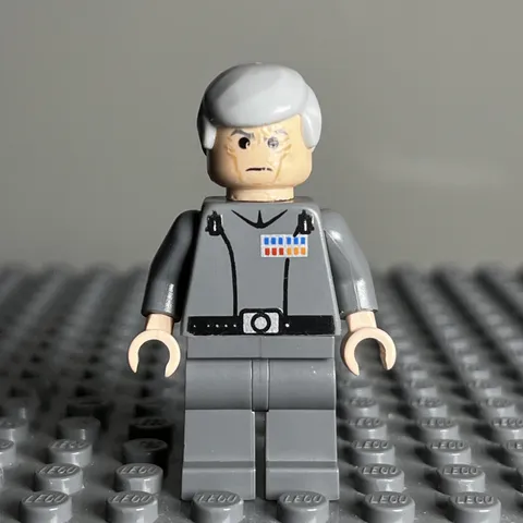 LEGO Grand Moff Tarkin Minifigure sw0157 10188 6211 Star Wars CMF Lot Rare 2F