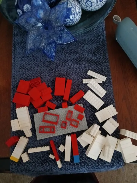 Vintage Legos Mixed Lot of Multiple Sizes Bricks w/ Base, Windows and Door