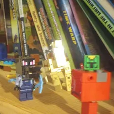 LEGO Minecraft Enderman & Creeper Minifigures - Gaming Theme Minifigure Set