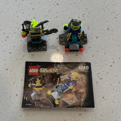 1999 LEGO Rock Raiders Set 4910 Hover Scout 100% Complete with Booklet