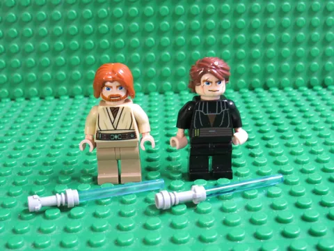 Lot 2 Lego Star Wars minifigs Obi-Wan Kenobi Anakin Skywalker lightsaber WH66