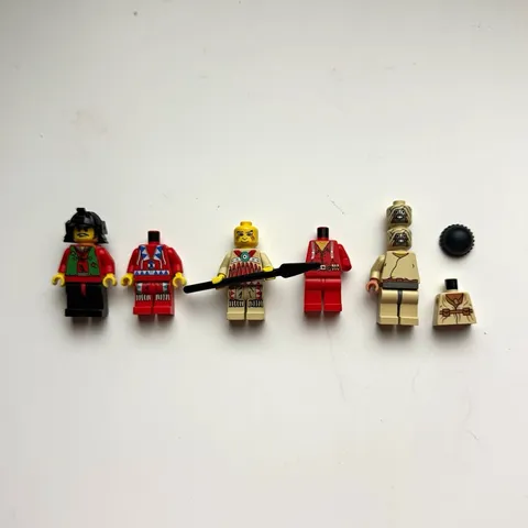 LEGO Minifigures Lot of 4 Mixed Minifigures w/ Parts & Accessories Plastic
