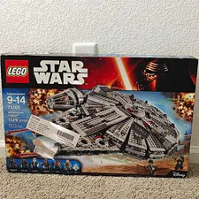 LEGO Star Wars 75105 Millennium Falcon 1329 pcs w/7 Minifigures Box 9-14