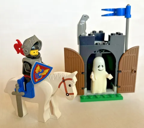 Lego Castle Black Monarchs Ghost 6034 100% Complete W/Instructions