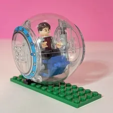Lego JURASSIC WORLD Hydrosphere With Zach Mitchell Figure 100% Complete 75919