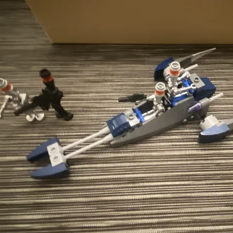 LEGO Star Wars 8015 Assassin Droids Battle Pack Partial Lot w/ Droids