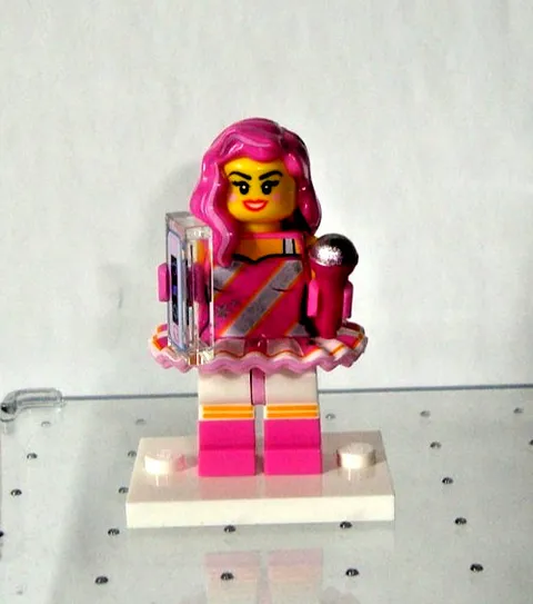 Lego Minifigure 71023 - Lego Movie 2 - Candy Rapper - 2019