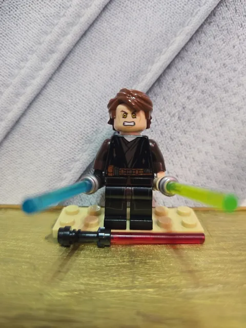 LEGO STAR WARS ANAKIN SKYWALKER DUEL ON MUSTAFAR NEW 3 LIGHT SABERS