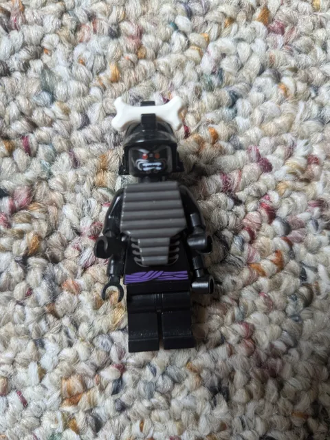 Lego Ninjago Minifigure Lord Garmadon 4 Arms Armor Helmet 9450!