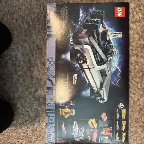 LEGO Icons: Back to the Future Time Machine (10300)