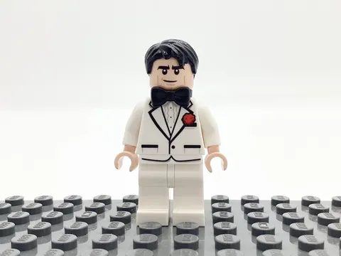 LEGO Bruce Wayne Minifigure White Tuxedo sh0308 70909 Batman Rare HTF