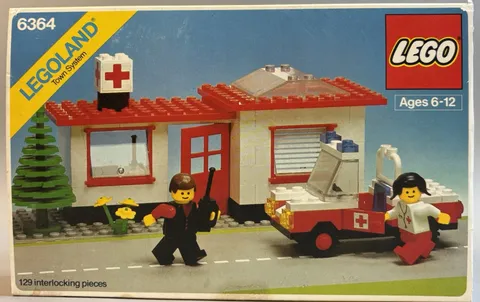1979 Legoland Town System Paramedic Unit #6364 129 Pieces 