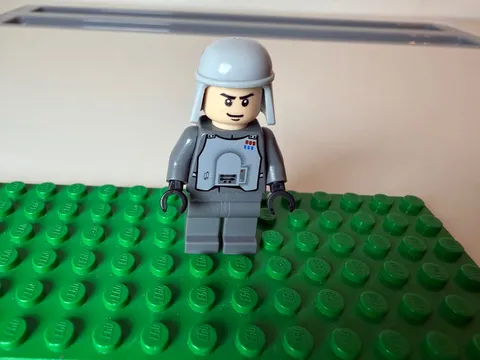 LEGO Star Wars Imperial Officer Minifigure