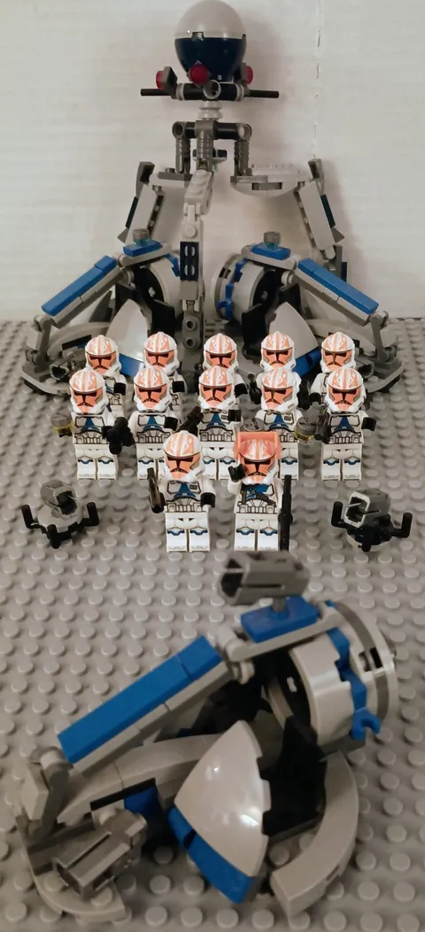 Lego Star Wars Clone Trooper Mini Figure Lot Of 12 & 2 Turrets & 4 Viechles 