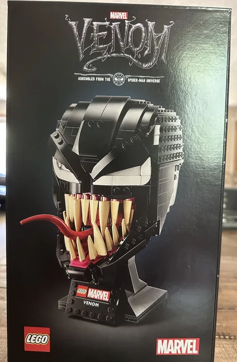 LEGO Marvel Spider-Man Venom Bust 76187 565pcs 18+ w/Stand (Box)