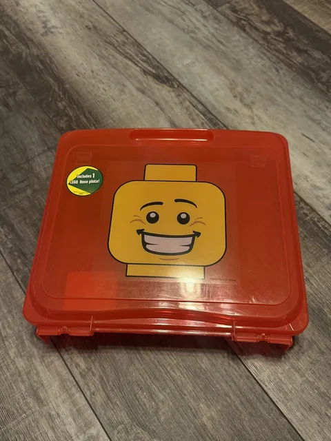 Lego Red Iris Project Case Minifigure Mini Figure Storage Case Head Smiling 2010