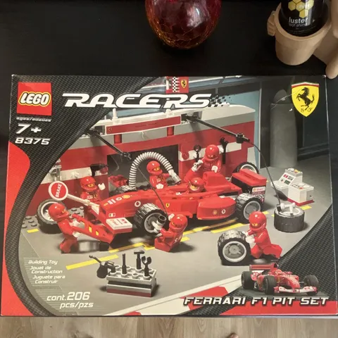 LEGO Racers Ferrari F1 Pit Set 8375 - 206 pcs SEALED DAMAGED BOX