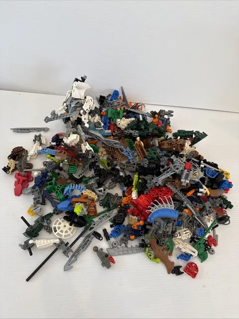 LEGO BIONICLE Bulk Lot 100+ Parts Pieces