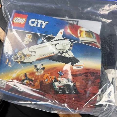 LEGO City: Mars Research Shuttle 60226 Complete Shuttle & Minifigures