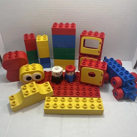 LEGO DUPLO Bricks & Blocks Bulk Lot, Assorted Colors, Eye Pieces, 30 pieces Dog