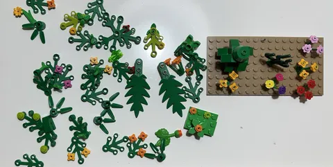 LEGO 45+ Pieces Trees Plants Shrubs Leaves  Flowers Foliage - Clean & Sanitized
