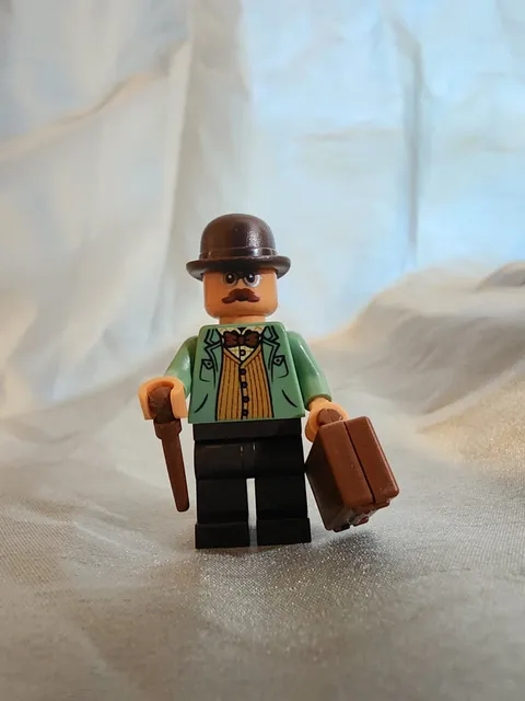 LEGO Dr John Watson Minifigure The Sherlock Holmes Book Nook Never Assembled New