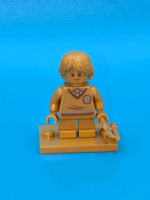Lego Harry Potter Ron Weasley 20th Anniversary Pearl Gold Minifigure w/ Wands